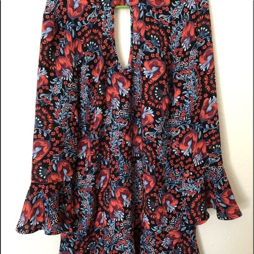 💜💜 Xhilaration Dress with Ruffled Sleeves & Hem Size M